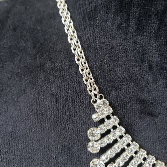 Womens Fashion Silver Tone Rhinestones Trim Blings Necklace Jewelry with Lobster - Picture 5 of 6